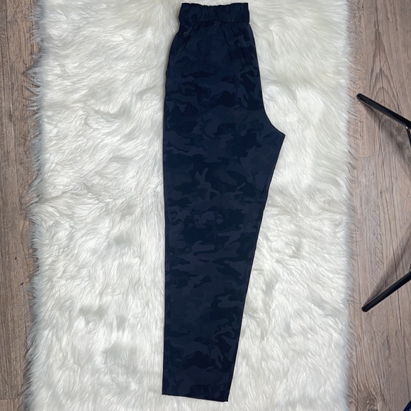 Lululemon Stretch High-Rise Pant size 6 - Picture 3 of 8